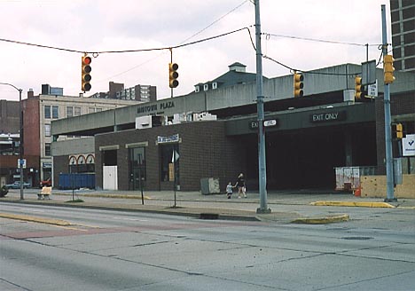 Lysle Boulevard view, Midtown Plaza mall, 2003